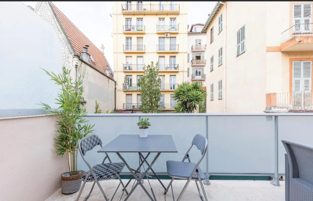 Apartment Studio Cozy Avec Terrasse N12 Nice France