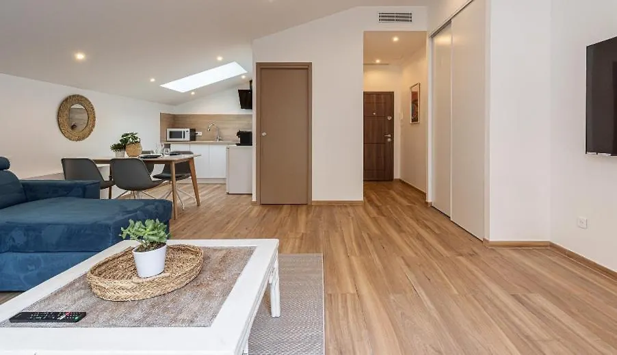 Studio Cozy Avec Terrasse N12 Nice France