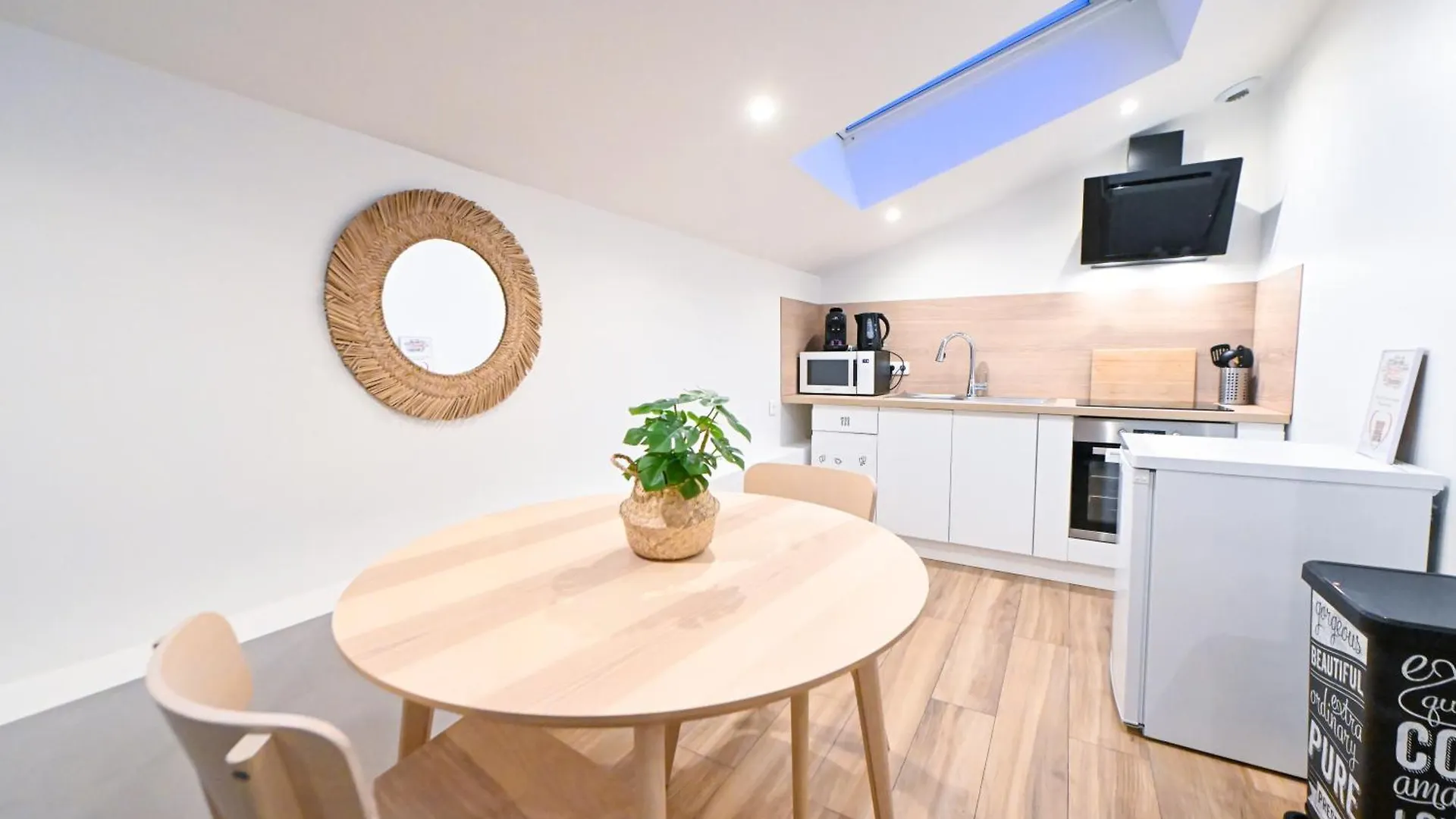 Studio Cozy Avec Terrasse N12 Nice 0*,