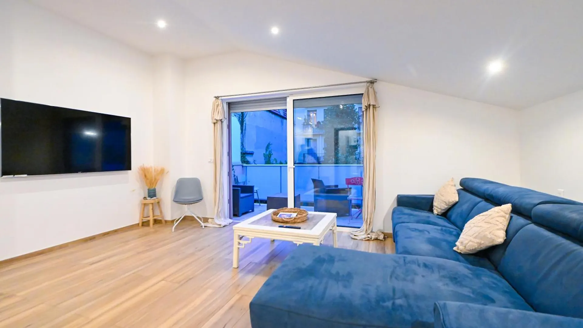 Studio Cozy Avec Terrasse N12 Nice France